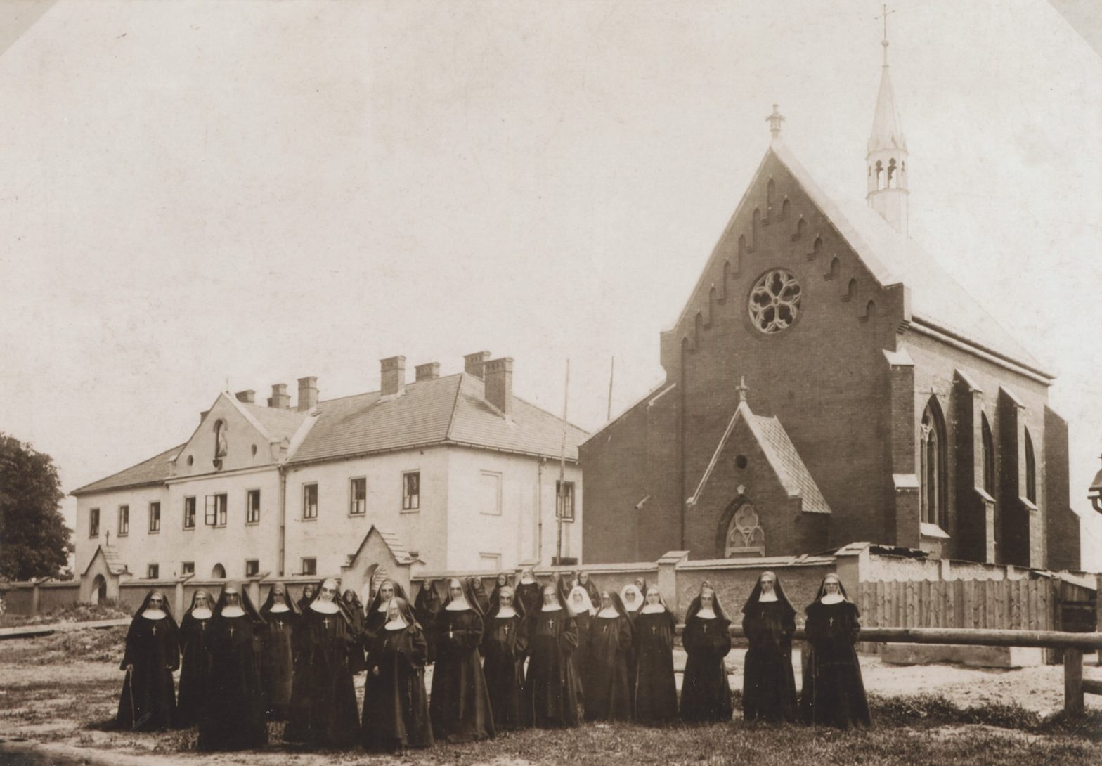 Photo of The Seraphite Sisters